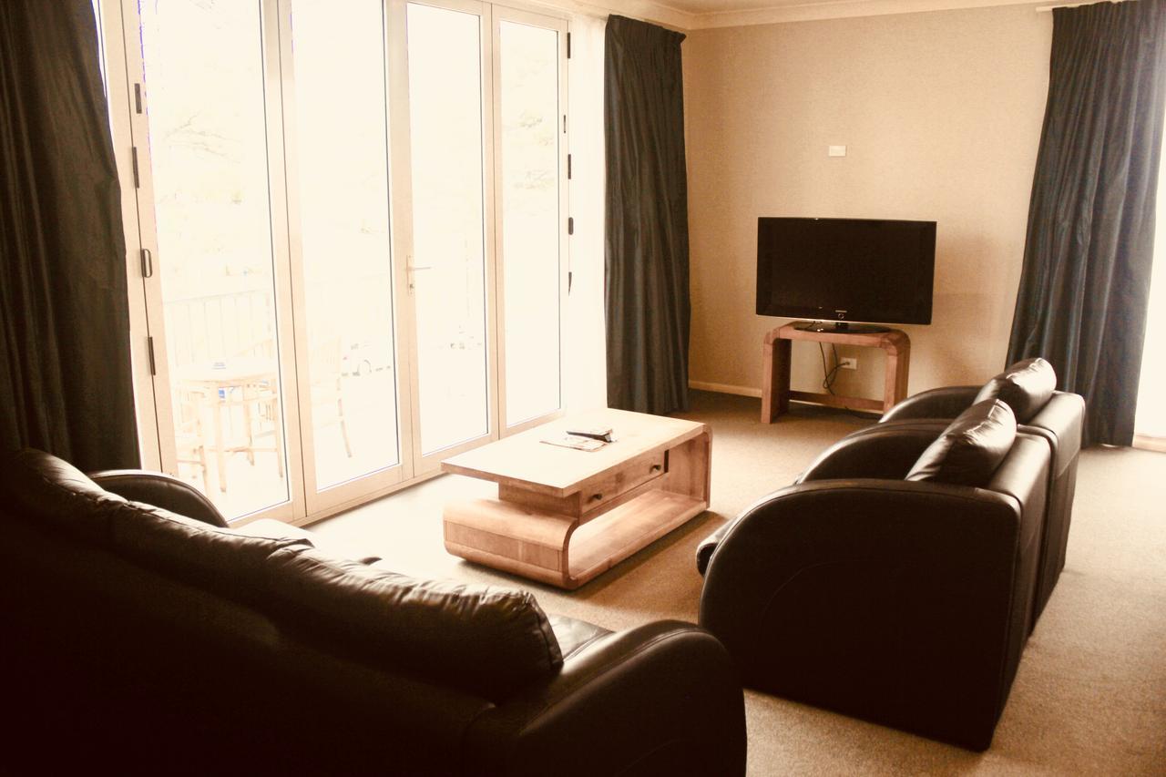 The Nautilus Napier Exterior foto The living room of a typical apartment