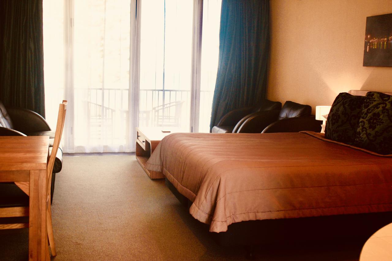 The Nautilus Napier Exterior foto A room at the hotel